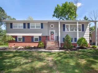 17 Dillon Rd, West Caldwell, NJ 07006