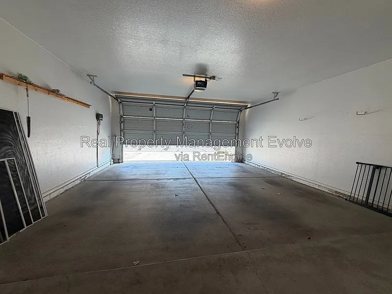 2227 E Edna Ave — Photo 27