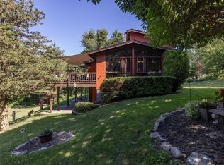 1023 N Woodstock Rd, Southbridge, MA 01550