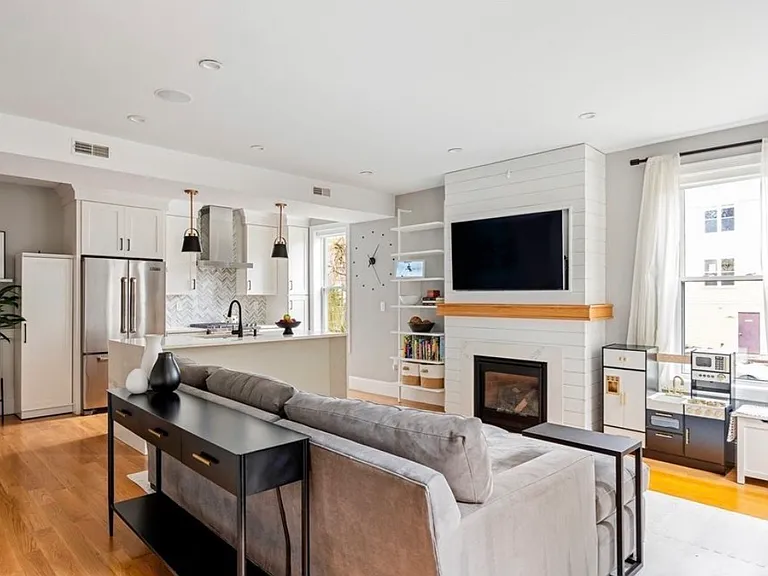 4 Dolans Ct #4 — Photo 17