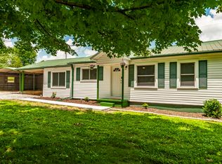 426 Calvert Ridge Rd, Westmoreland, TN 37186