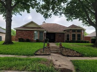8909 Pine Forest Dr, Rowlett, TX 75088