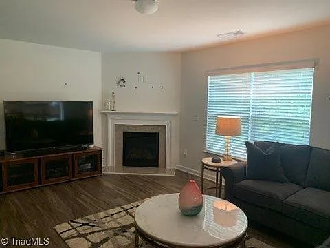 1033 Hidden Meadow Rd — Photo 9
