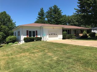 7 Golf Dr, Sullivan, MO 63080