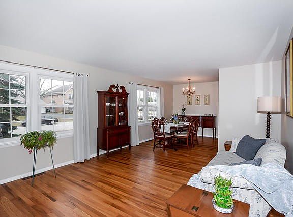 5th image of 1520 N Kaspar Ave