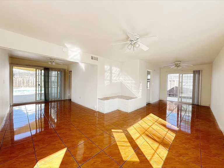 4650 Mount Longs Dr — Photo 4