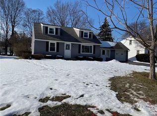 125 Harvest Dr, Rochester, NY 14626