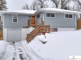 3121 Mormon St, Omaha, NE 68112