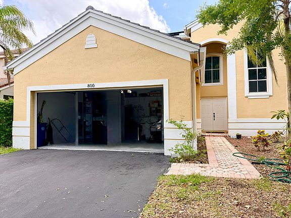 2nd image of 800 Stanton Dr