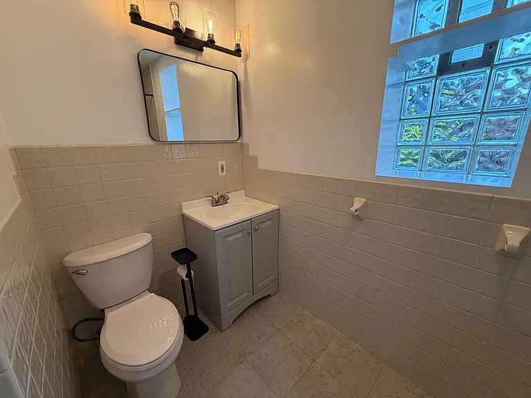 4107 S Archer Ave #1R — Photo 4