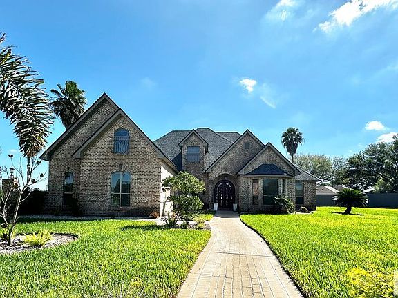 2nd image of 27403 Daniella Ct