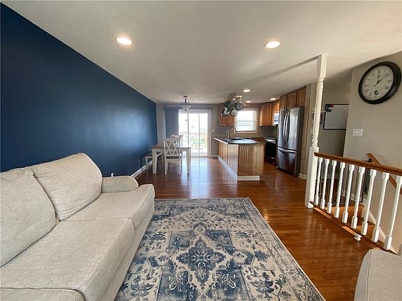 2nd image of 820 Nordhoff Farm Dr