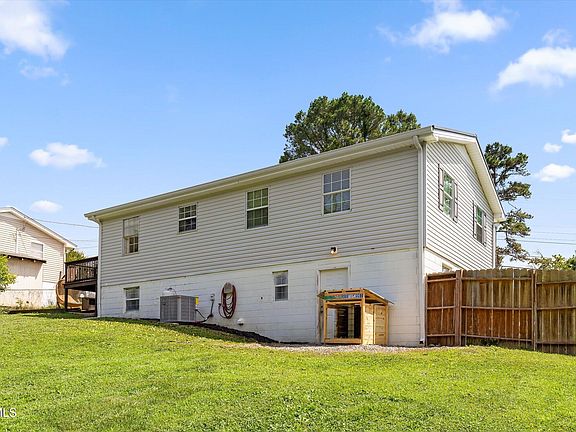 5th image of 1445 Timber Hill Dr SE