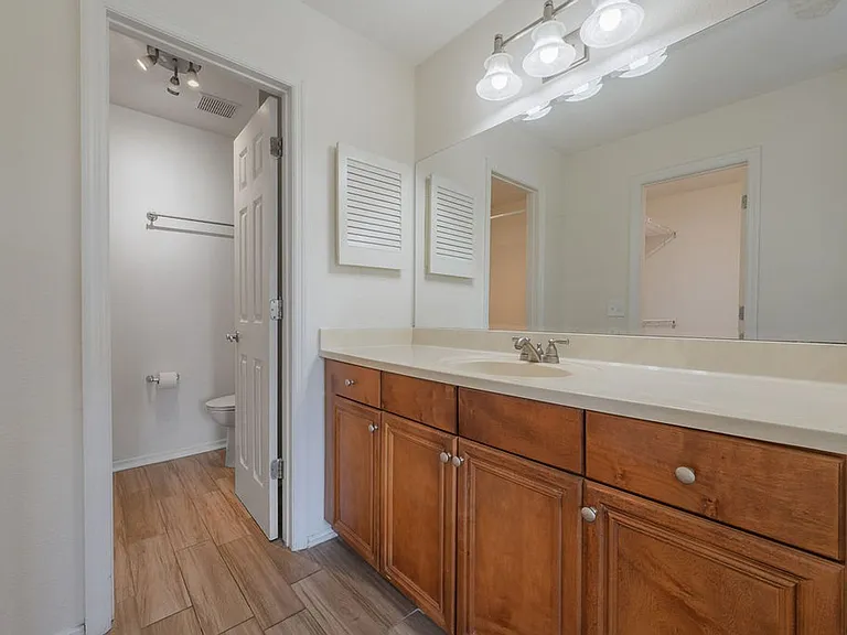 19 Arbor Club Dr #211 — Photo 15