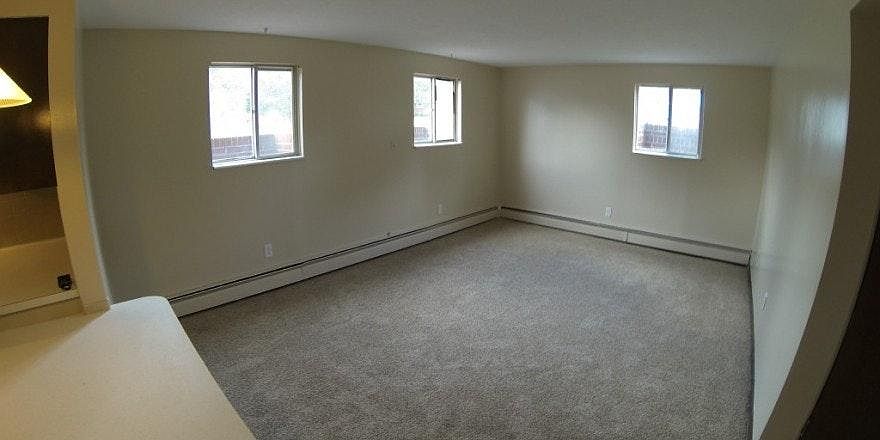 1st image of 365 Argyle Ave APT 2