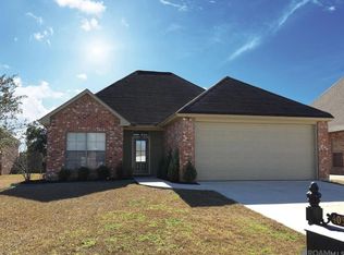 40527 Cross Creek Ave, Gonzales, LA 70737