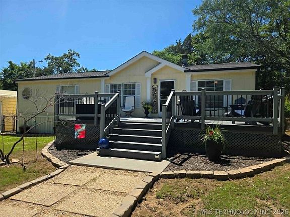 2nd image of 1448 Stephens Rd