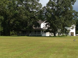 218 Yarbrough Ln, Claxton, GA 30417