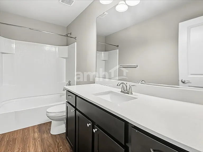 245 Iris Ln — Photo 14