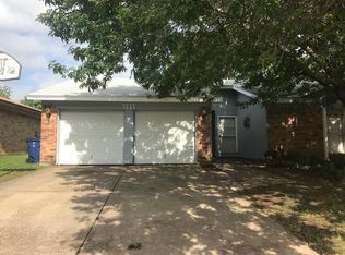 7512 Evergreen Dr, Watauga, TX 76148