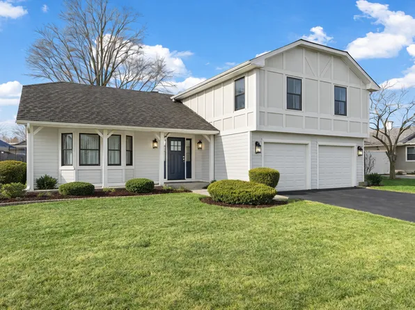 3790 Whispering Trails Dr, Hoffman Estates, IL 60192