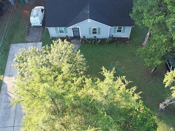 3rd image of 9821 Garth Wood Rd