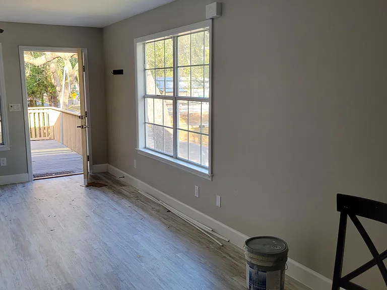 1 Eastman St — Photo 12