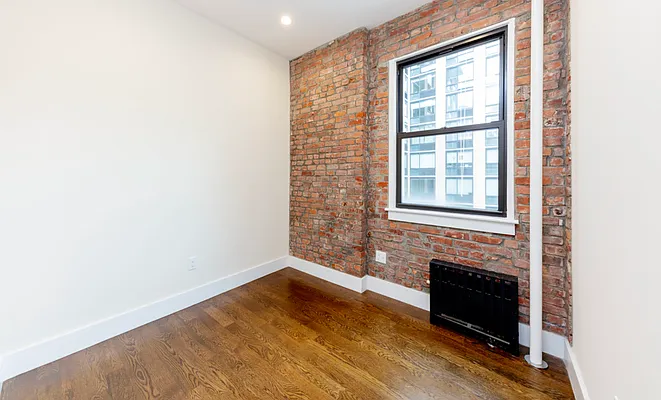 Rented by Douglas Elliman | media 24