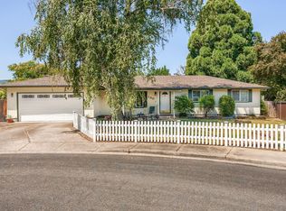 160 Centennial Cir, Central Pt, OR 97502