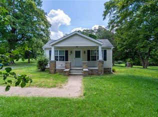 7056 Crescent Rd, Whitsett, NC 27377