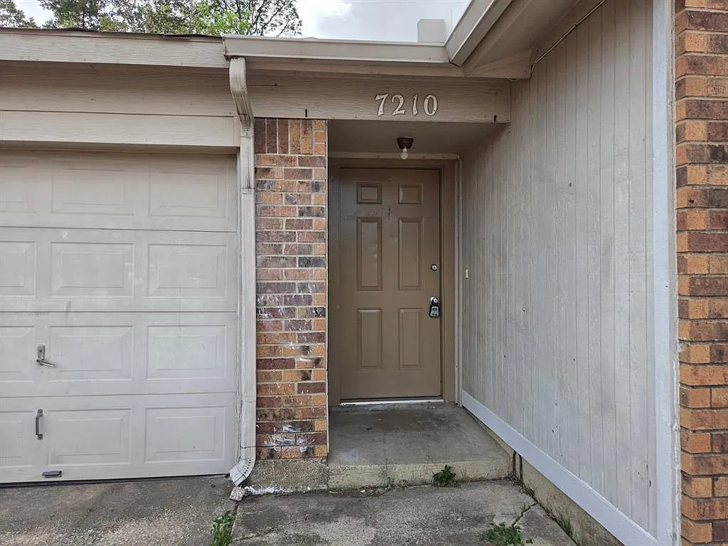 2 bed, 2.0 bath, 1000 sqft, $1,650 — Photo 3