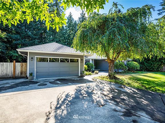 4th image of 6209 Karat Ct SW
