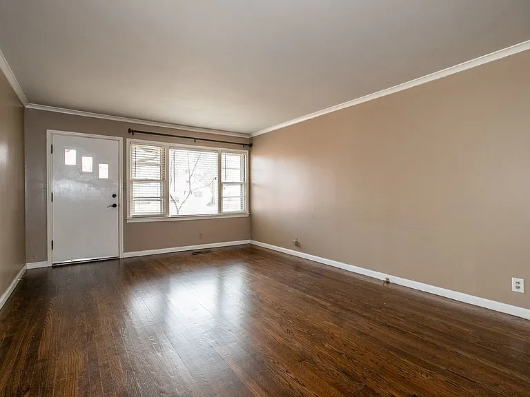 528 S Quebec Ave — Photo 3