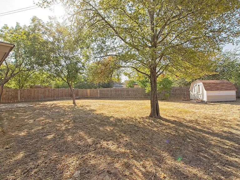 914 Garden Meadow Dr — Photo 27