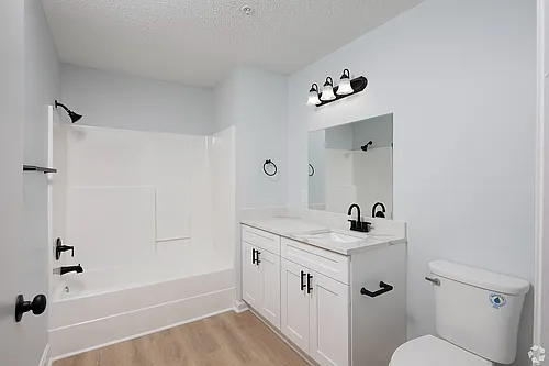 Elmwood Lofts Photo 1