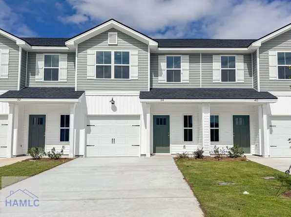 34 Beaumont Dr, Hinesville, GA 31313