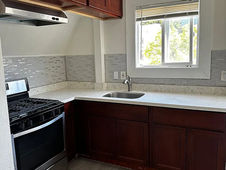 2504 23rd Ave #B — Photo 12