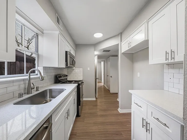 9204 Campbell Rd #A — Photo 12