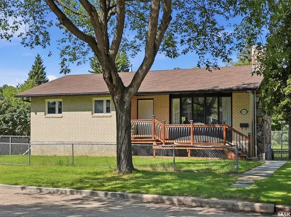 946 13th STREET W, Prince Albert, SK S6V 3H6