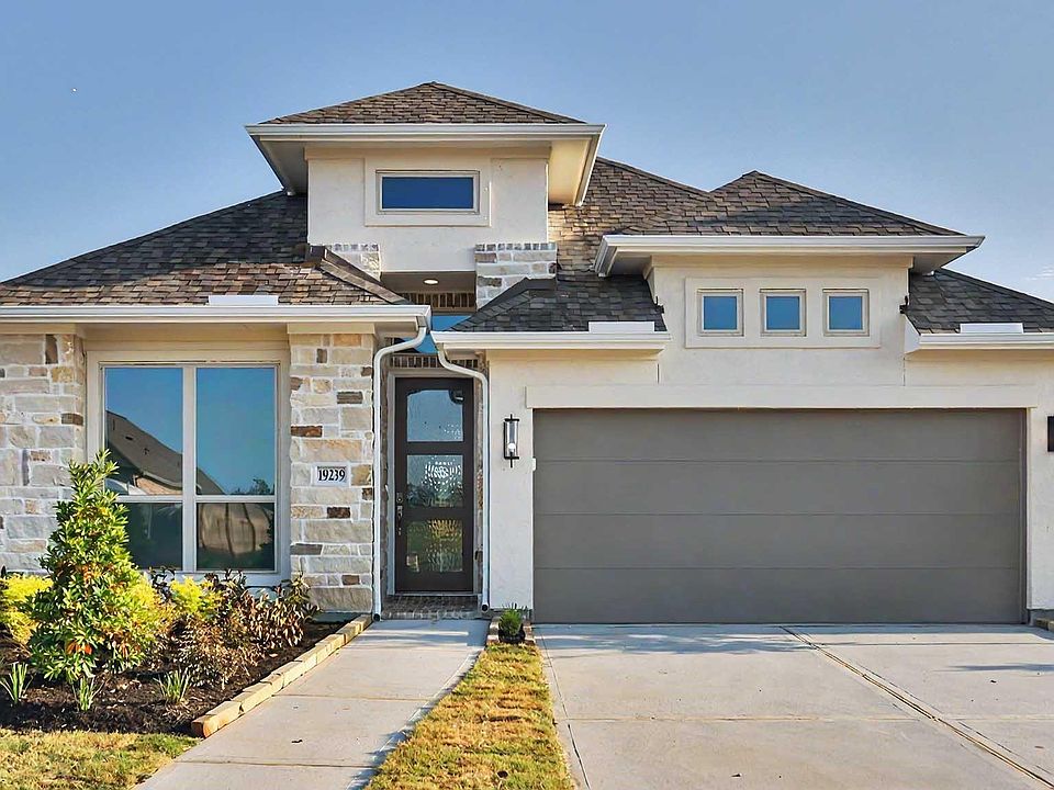 1st image of 19239 Satsuma Ridge Dr