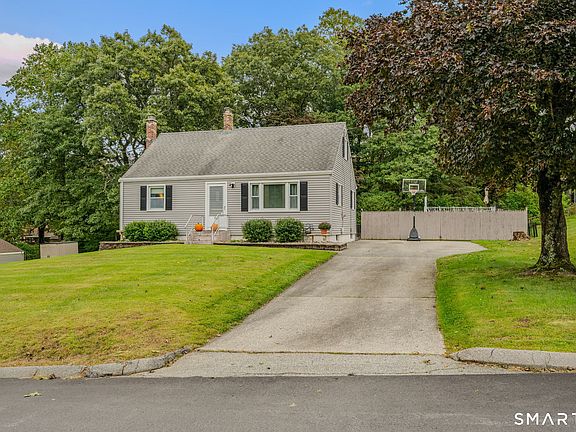 4th image of 231 Connecticut Boulevard