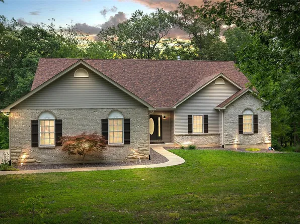 27490 Lee Ct, Warrenton, MO 63383