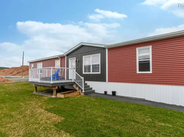 38 Halton Dr, Elmsdale, NS B2S 0H4