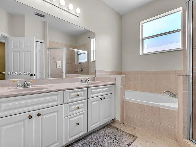 5149 SW 137th Ave — Photo 15