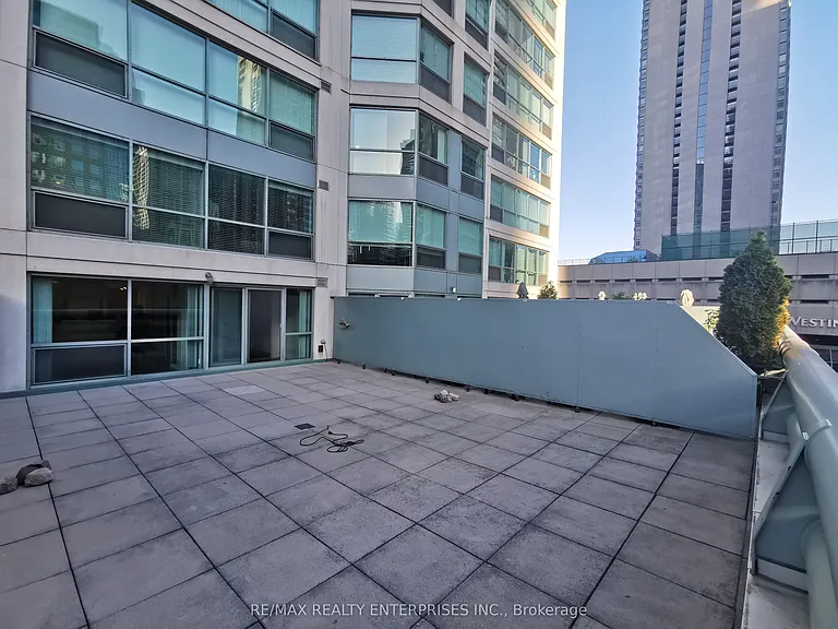 10 Queens Quay W #309 — Photo 16