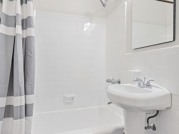 5th image of 330 E 83rd St #1H