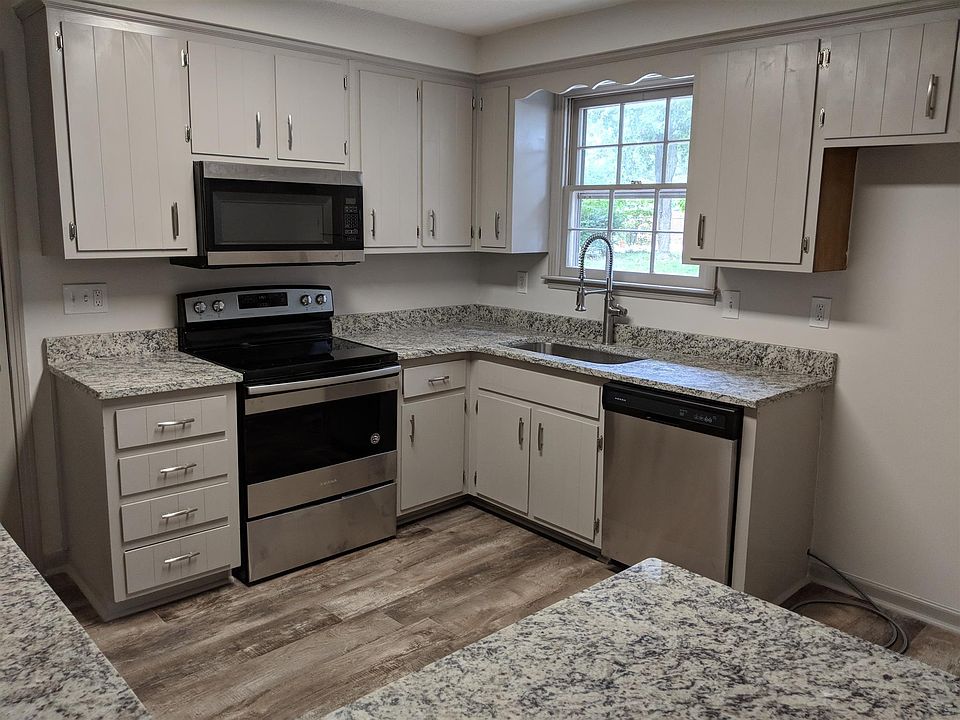 1st image of 2260 Blakemore Dr