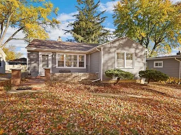 511 Division St, Saint Charles, IL 60174