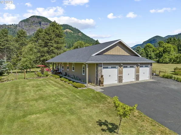 409 Columbia St, North Bonneville, WA 98639