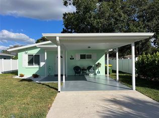 935 Rhodes Ave, Sarasota, FL 34237